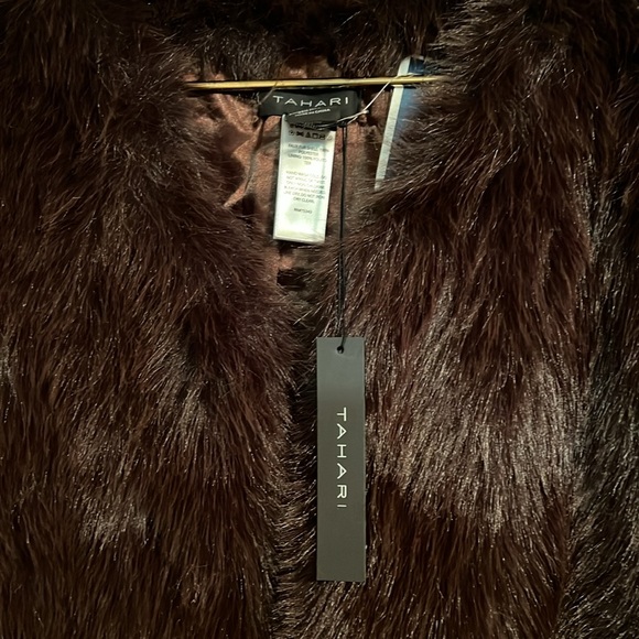 Tahari Women’s ASL Faux Fur Shrug Jacket One/Size Short - Picture 4 of 4